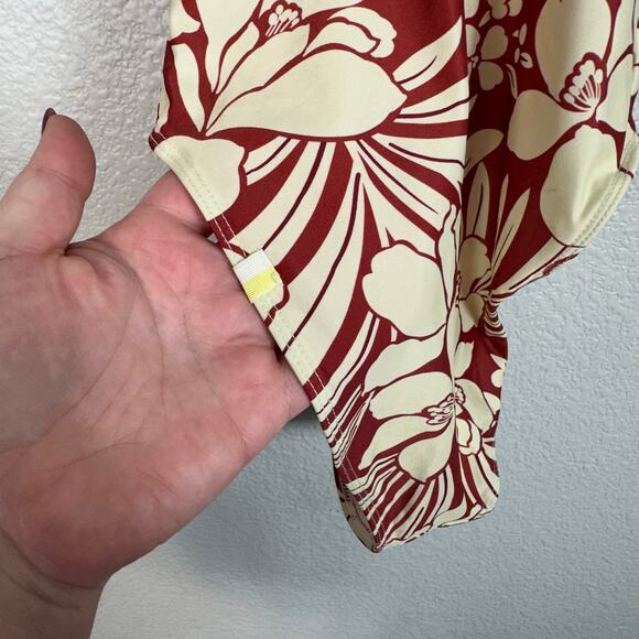 Summersalt Womens The Classic One Piece Swimsuit in Red Floral Print Size 2 - Picture 8 of 12